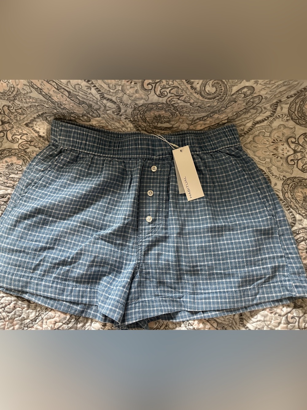 NWT: Habitual WMS shorts with pockets size 6
